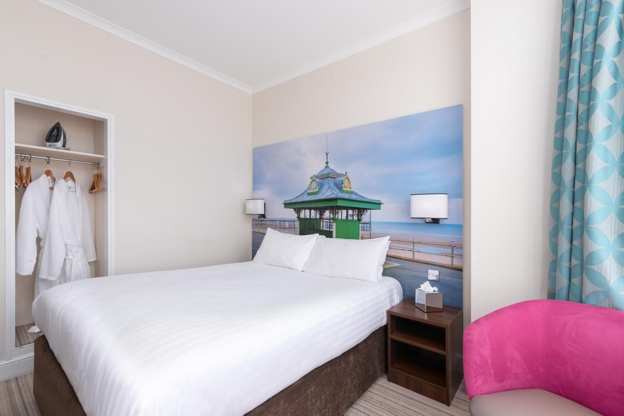 Western Carlton Hotel