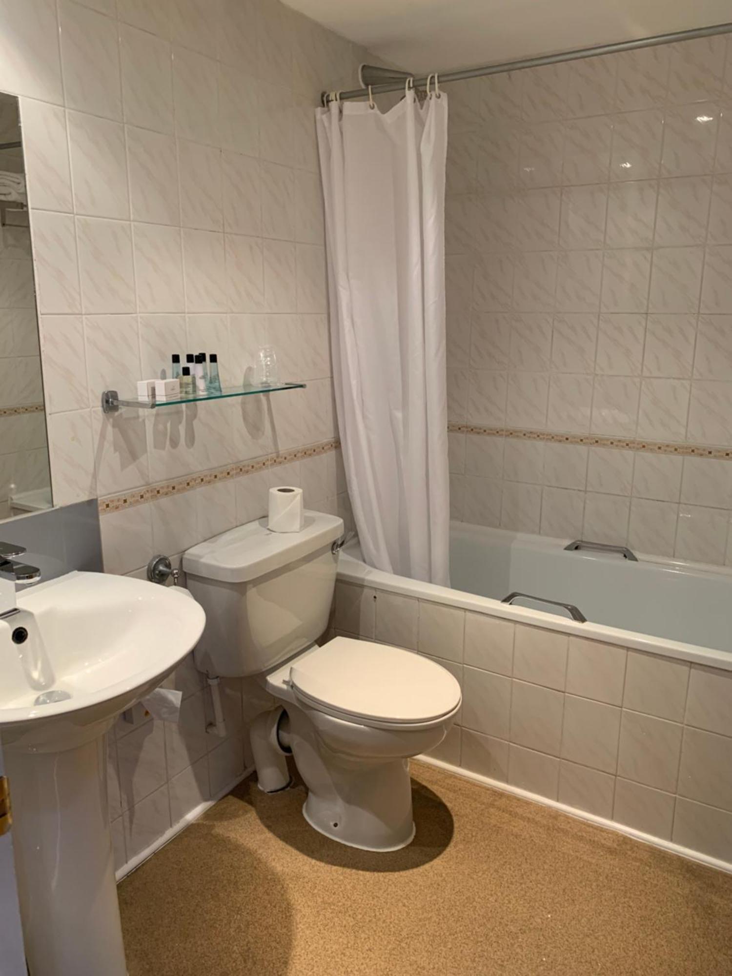 Western Carlton Отель 3*
